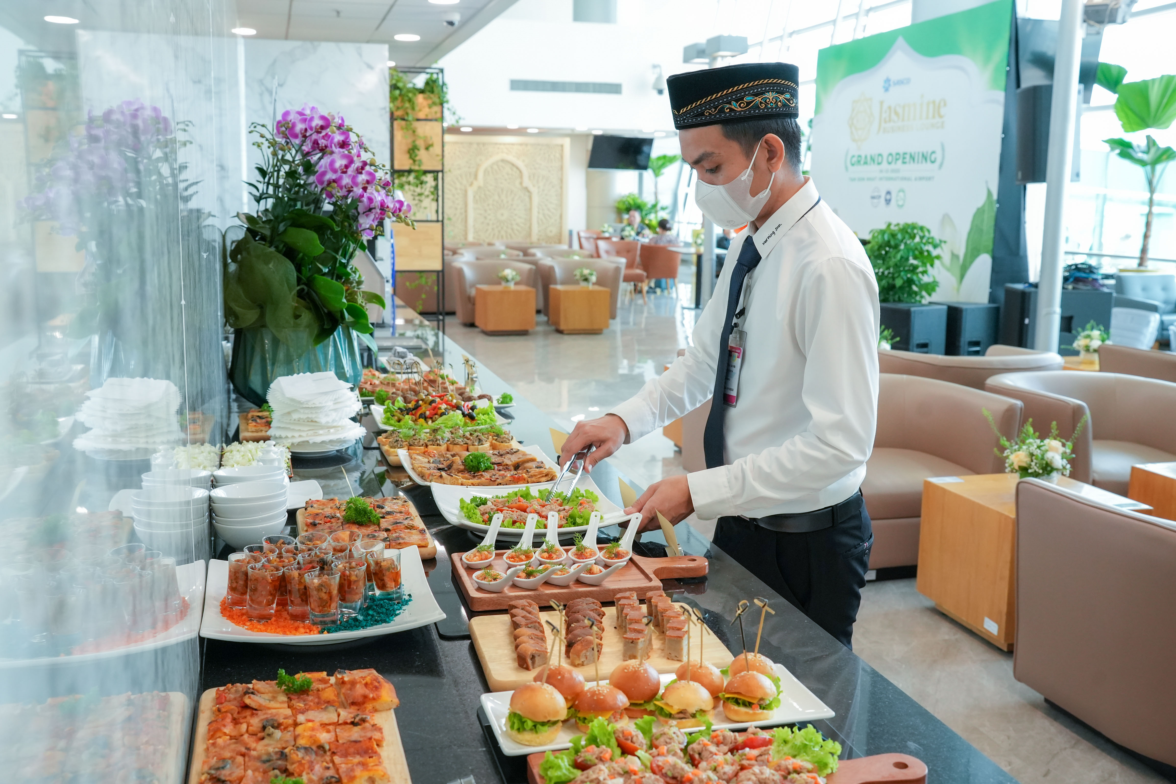 halal food in Ho Chi Minh Airport